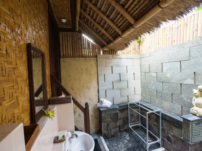 נוסה-למבונגן Alam Nusa Bungalow Huts & Spa מראה חיצוני תמונה